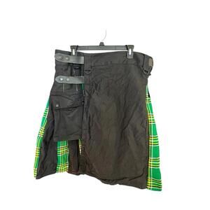 Black Utility Kilt with Green Tartan Pleats Cargo Pockets Adjustable Men’s 42